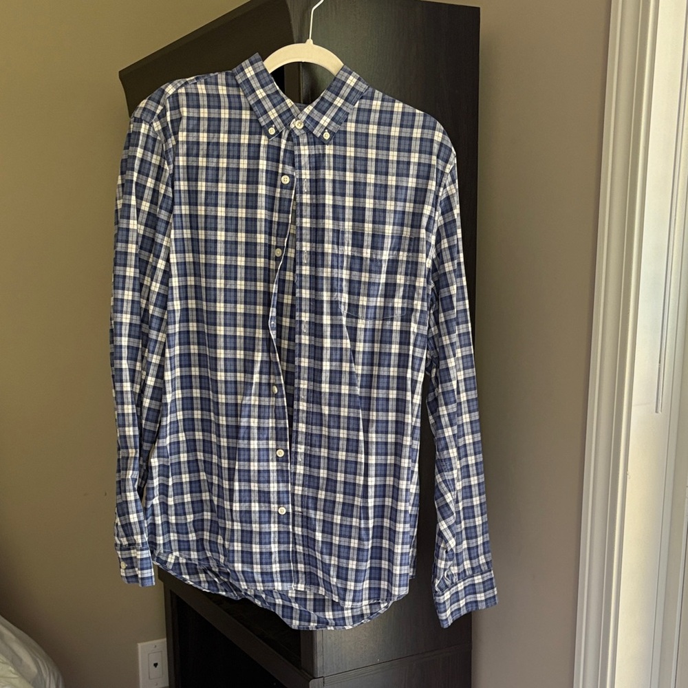 GAP Navy and White Plaid Men's Shirt